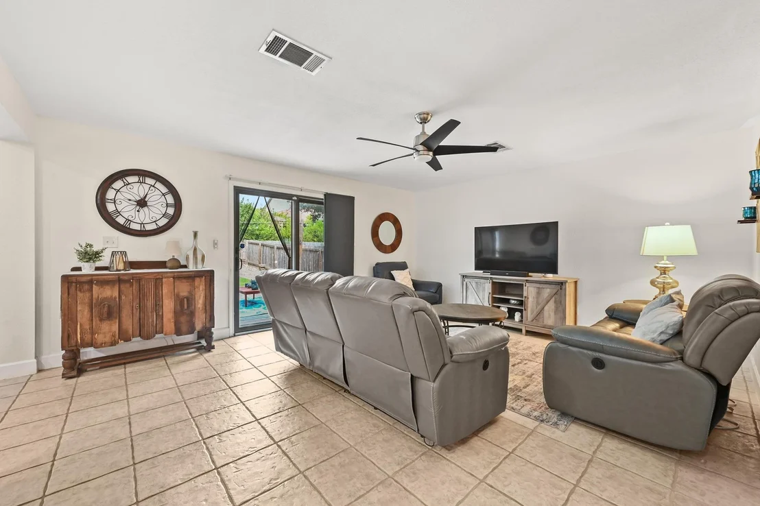 Photo of 11220 Pickard LN