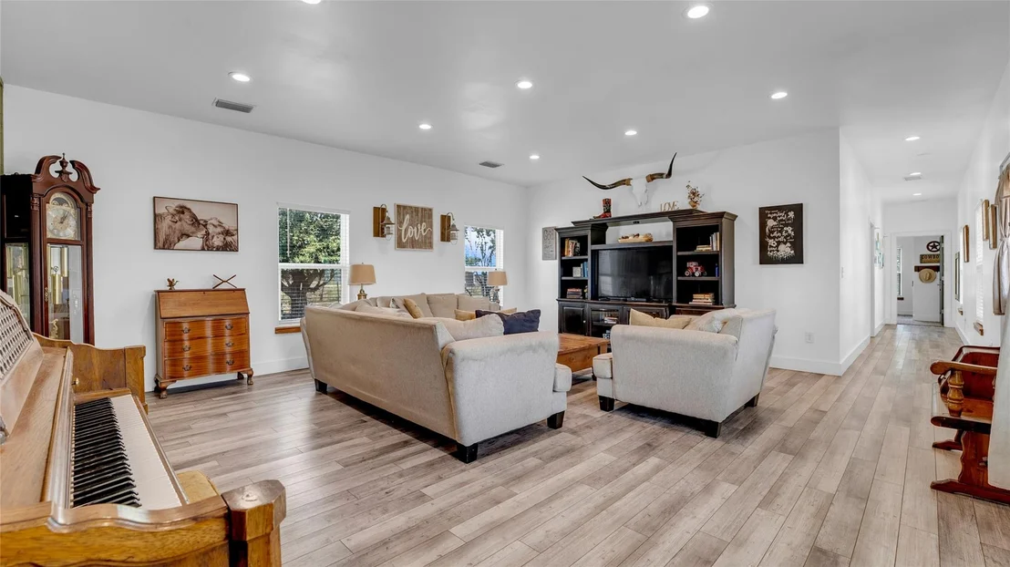 Photo of 10927 County Road 272