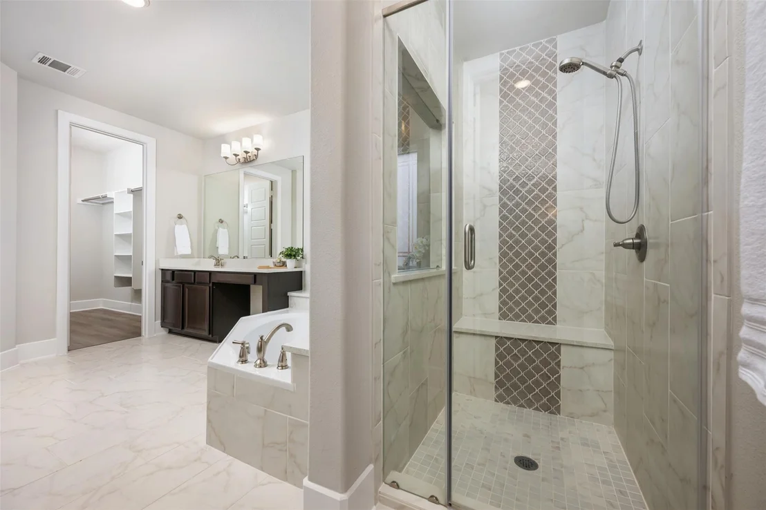 Photo of 2116 Ambling TRL