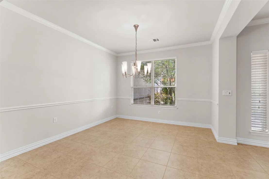 Photo of 106 Angelina CV