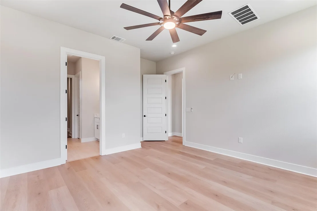 Photo of 115 Draper LN