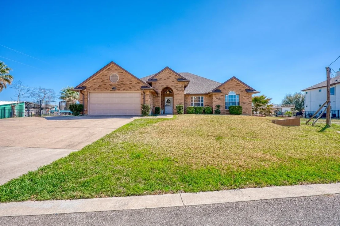 Photo of 1101 Impala DR