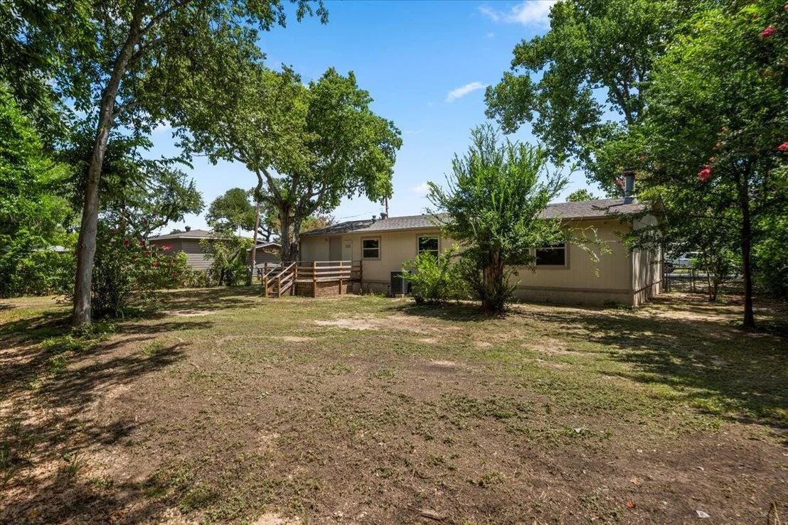 Photo of 2301 Sumac LN