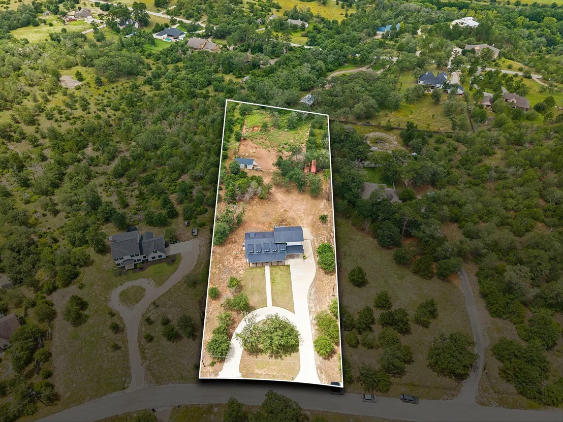 Photo of 143 W Tanglebriar CT