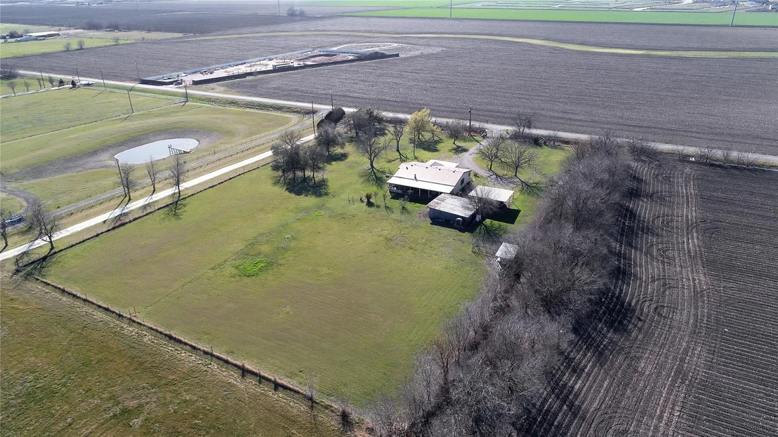 Photo of 901 County Road 134 RD