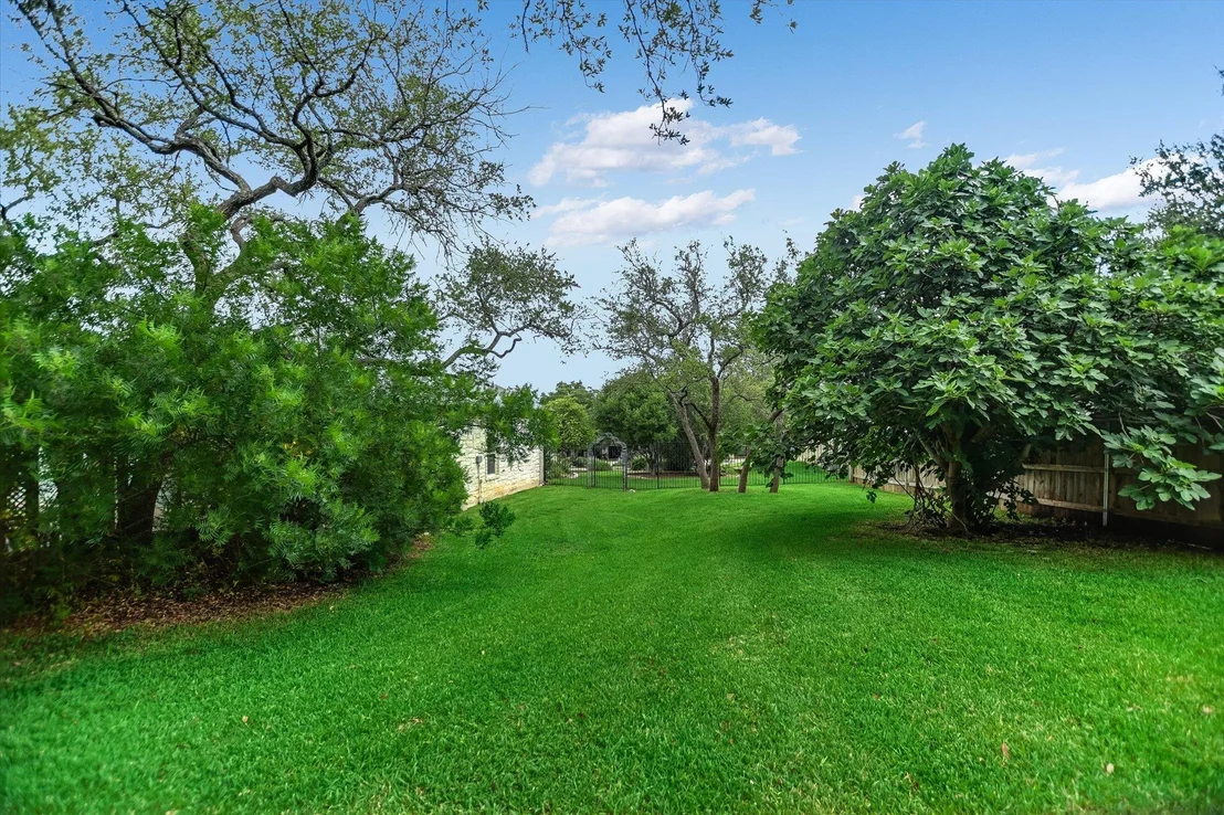 Photo of 1002 Madison CIR