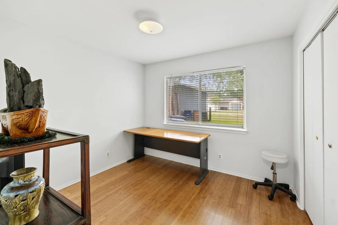 Photo of 607 Elderberry CV