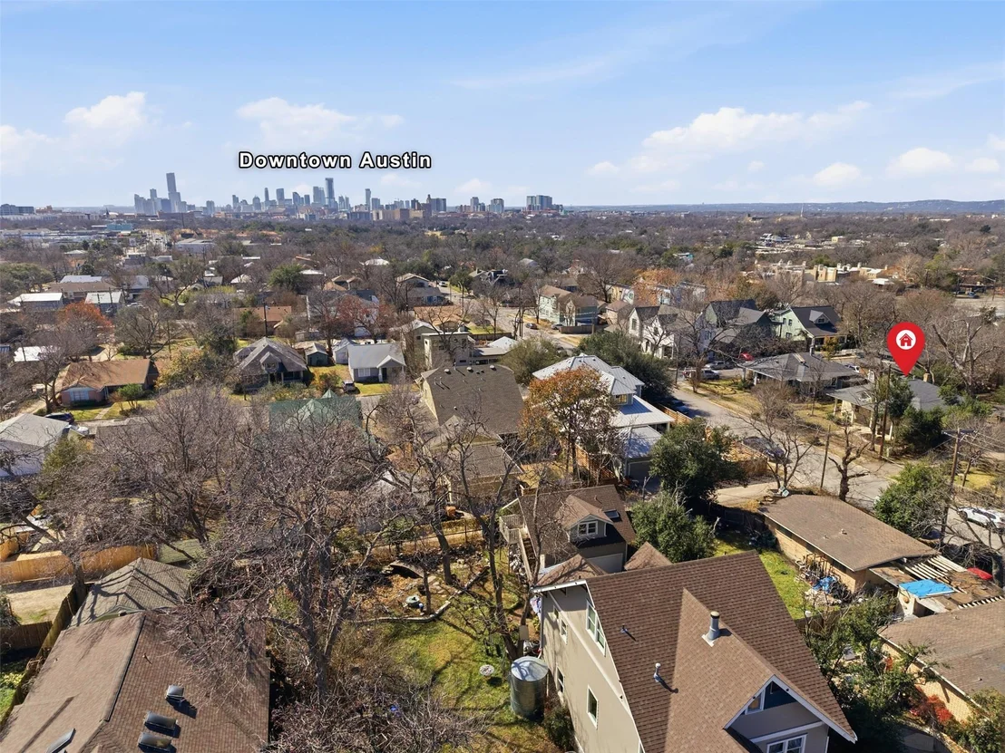 Photo of 4514 Caswell Ave