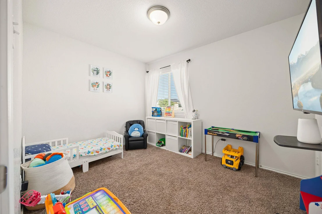 Photo of 149 Rearden BLVD