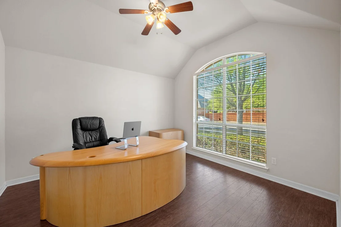 Photo of 2221 Village View LOOP
