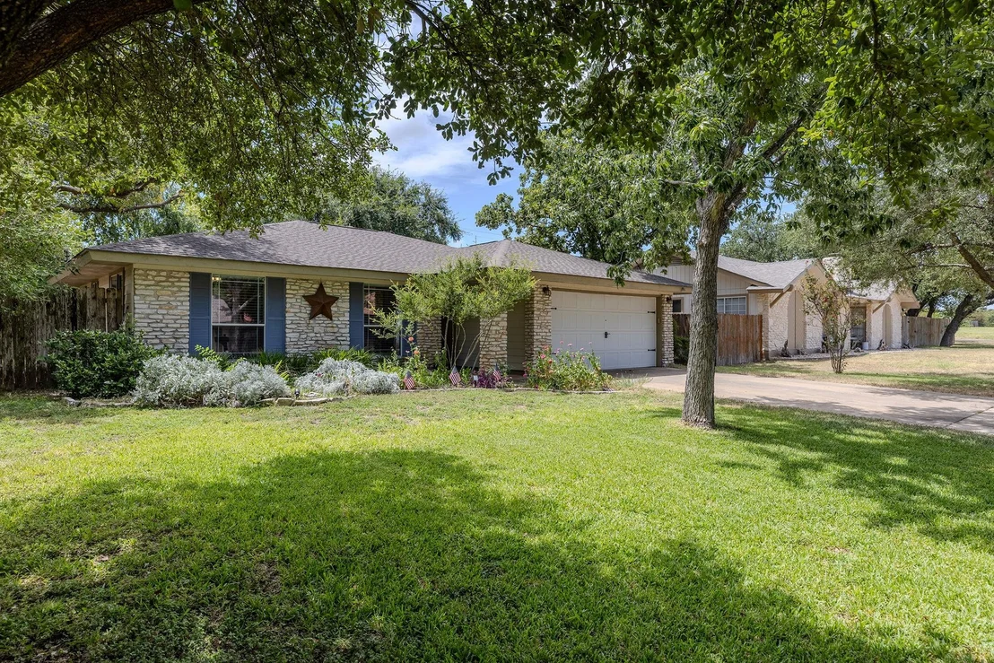 Photo of 8509 Slant Oak DR