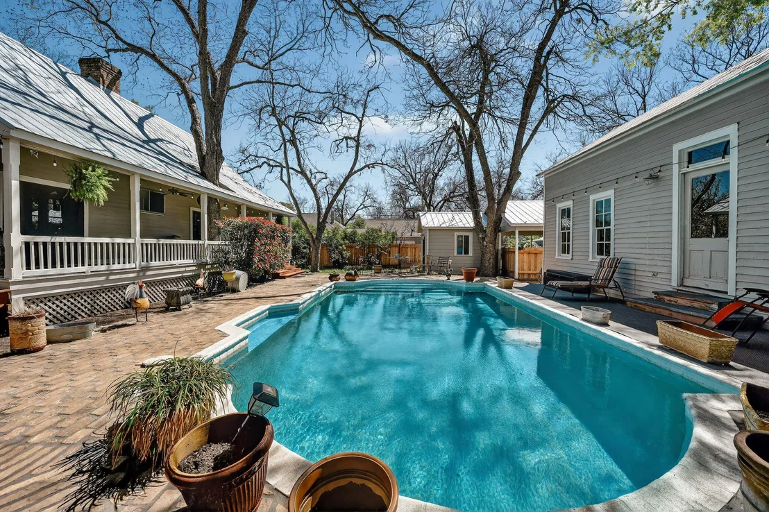 Photo of 1402 Pecan ST