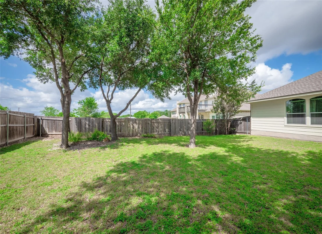 Photo of 2913 Clinton PL