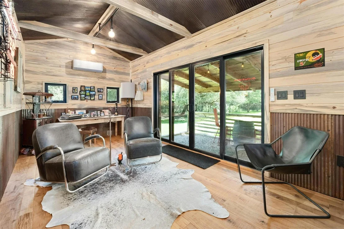 Photo of 2212 River Hills RD