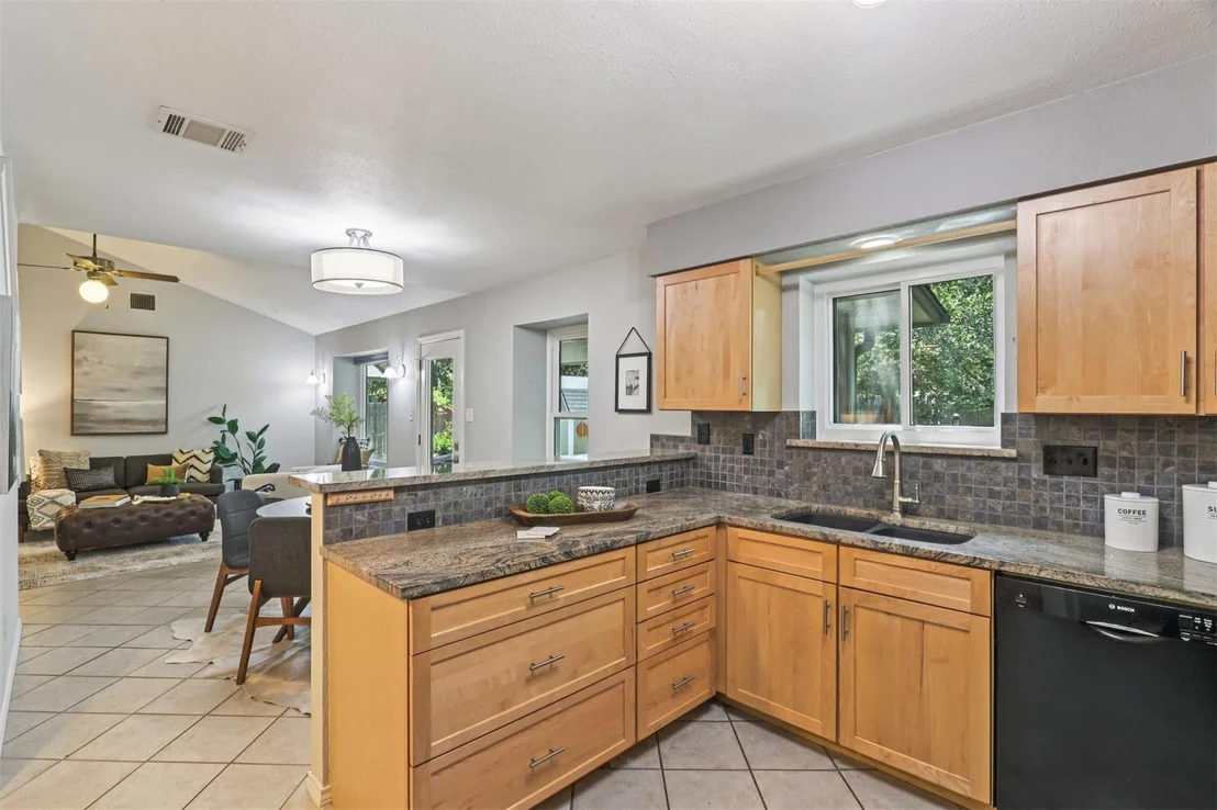 Photo of 7109 Dallas DR