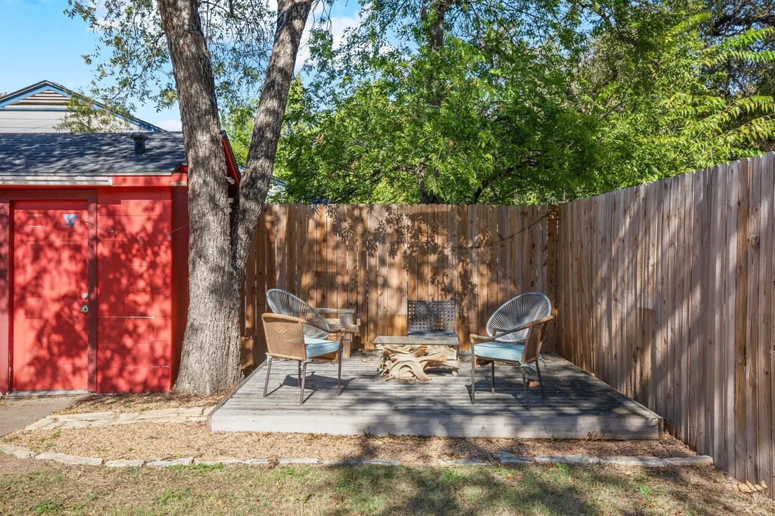 Photo of 3301 Robinson Ave