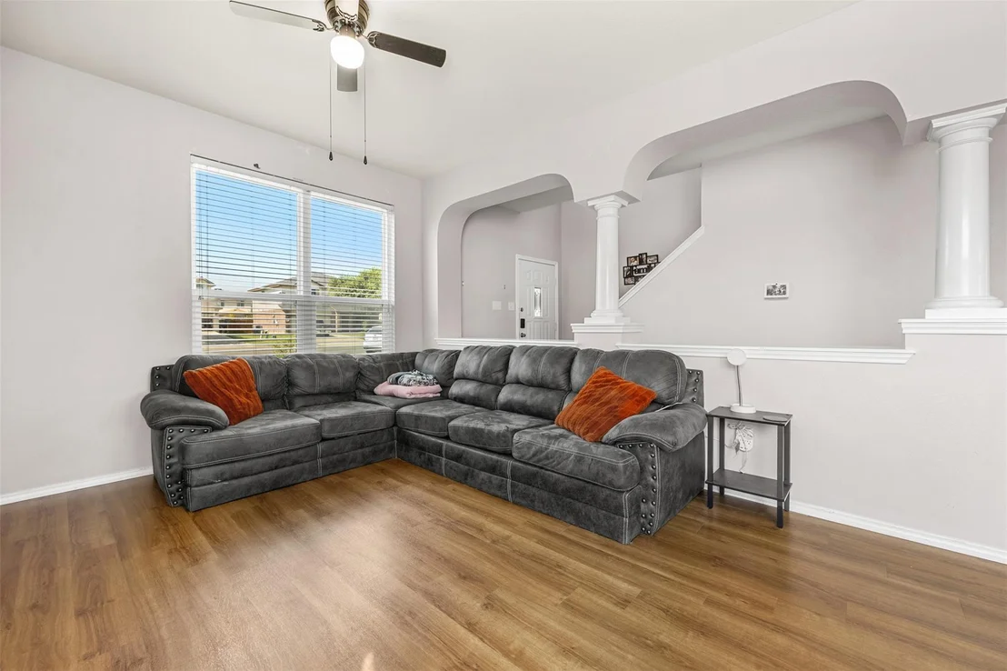 Photo of 4401 Golden Gate DR