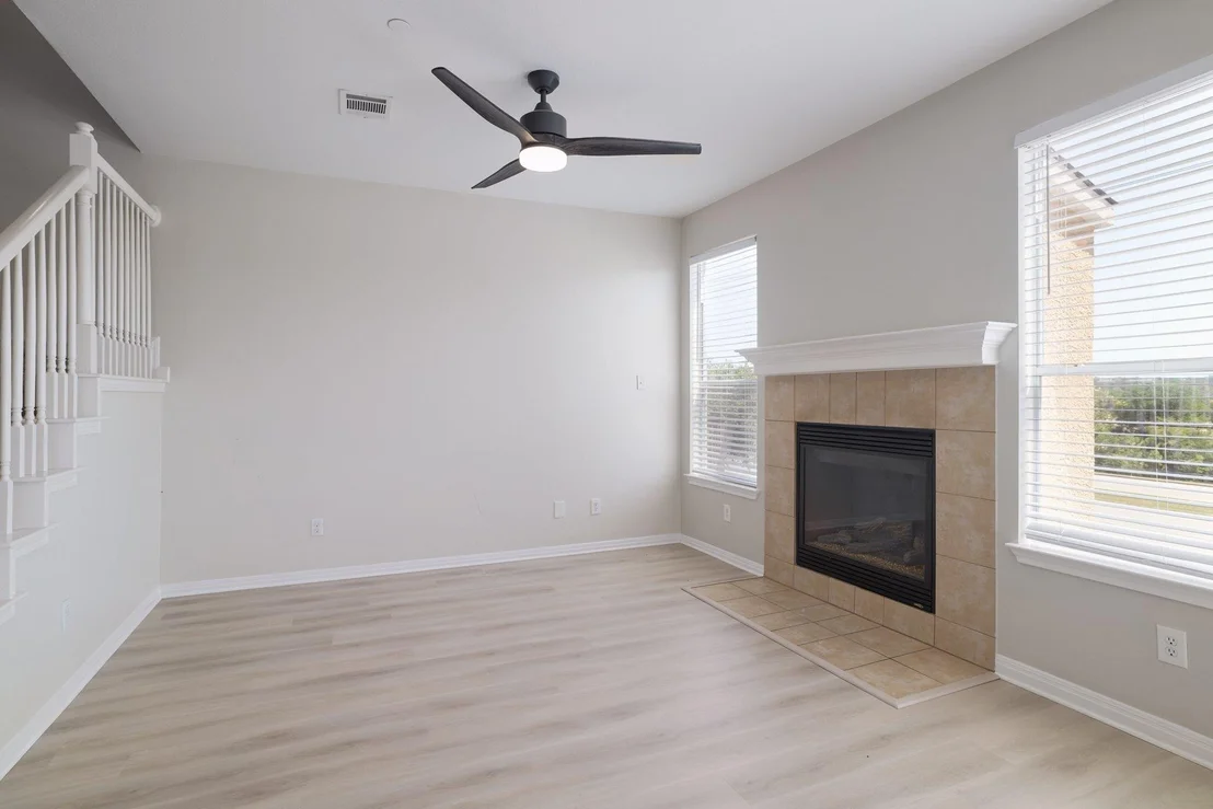 Photo of Unit 2102 at 700 Mandarin Flyway