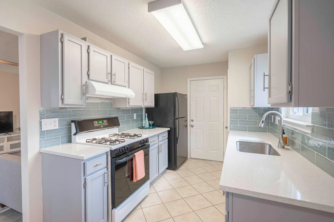Photo of 1910 Andover DR