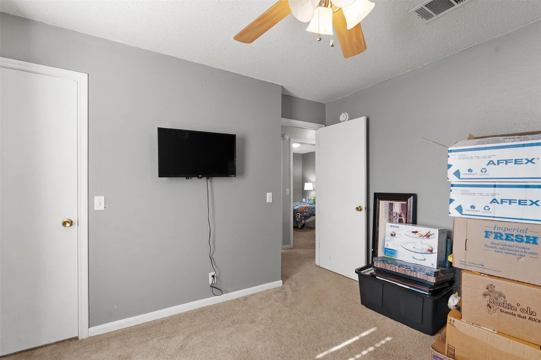Photo of 372 Tobin DR