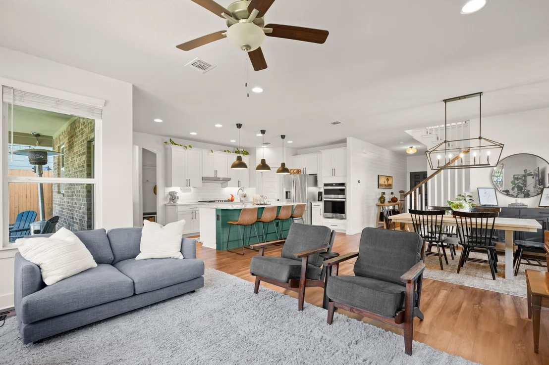 Photo of 238 Big Leaf DR