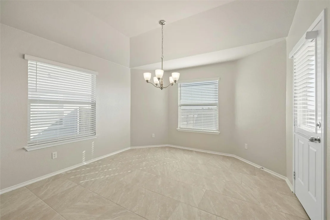 Photo of 131 Nathaniel DR