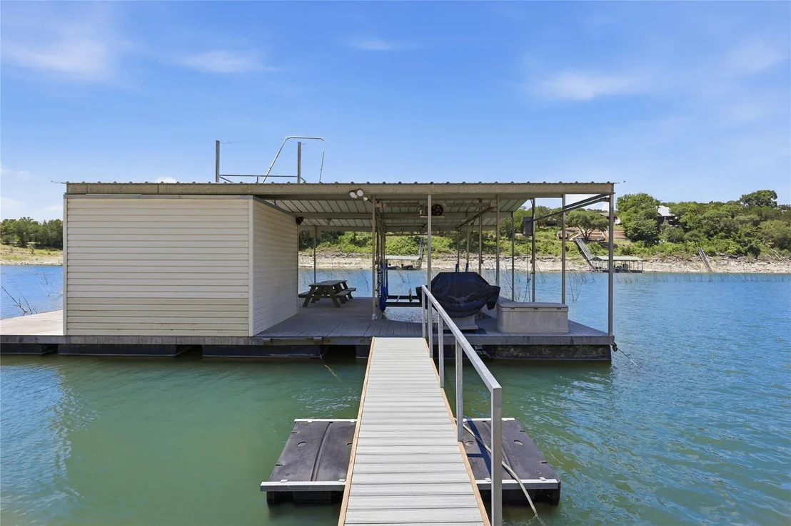Photo of 10802 Beach RD