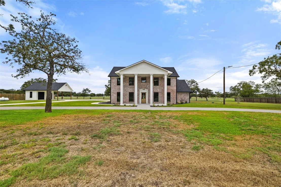 Photo of 1017 County Road 229 RD