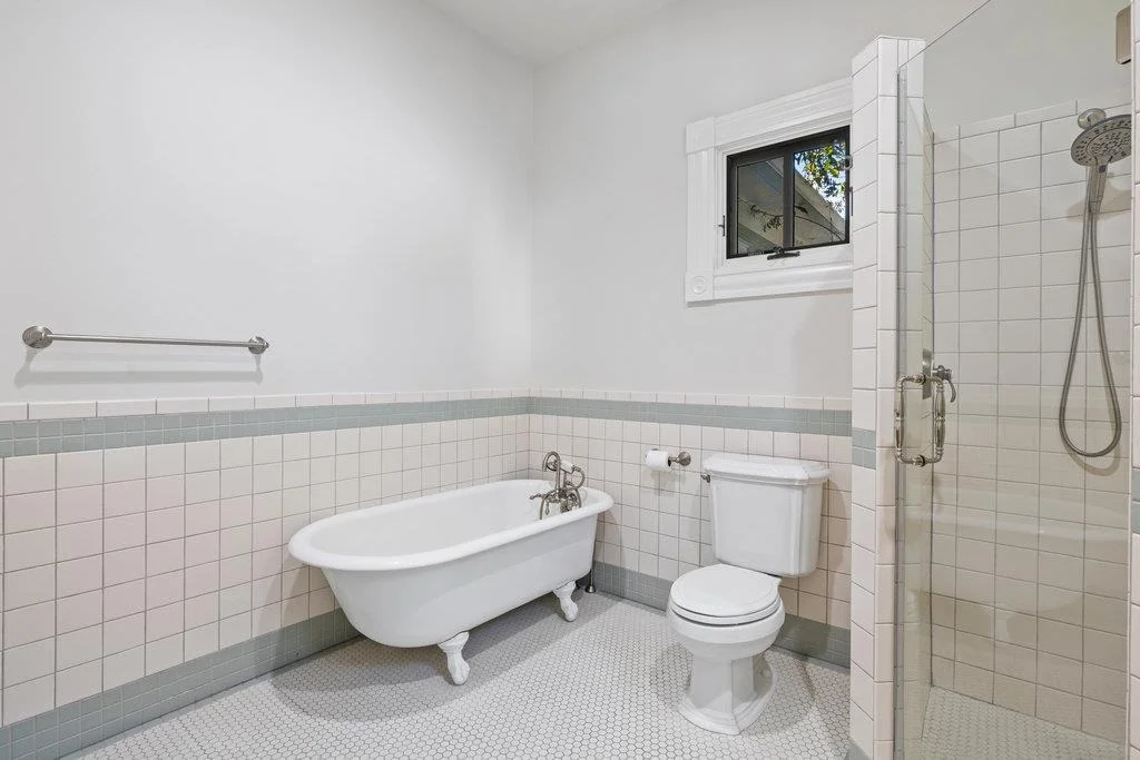 Photo of 4104 Avenue F Ave