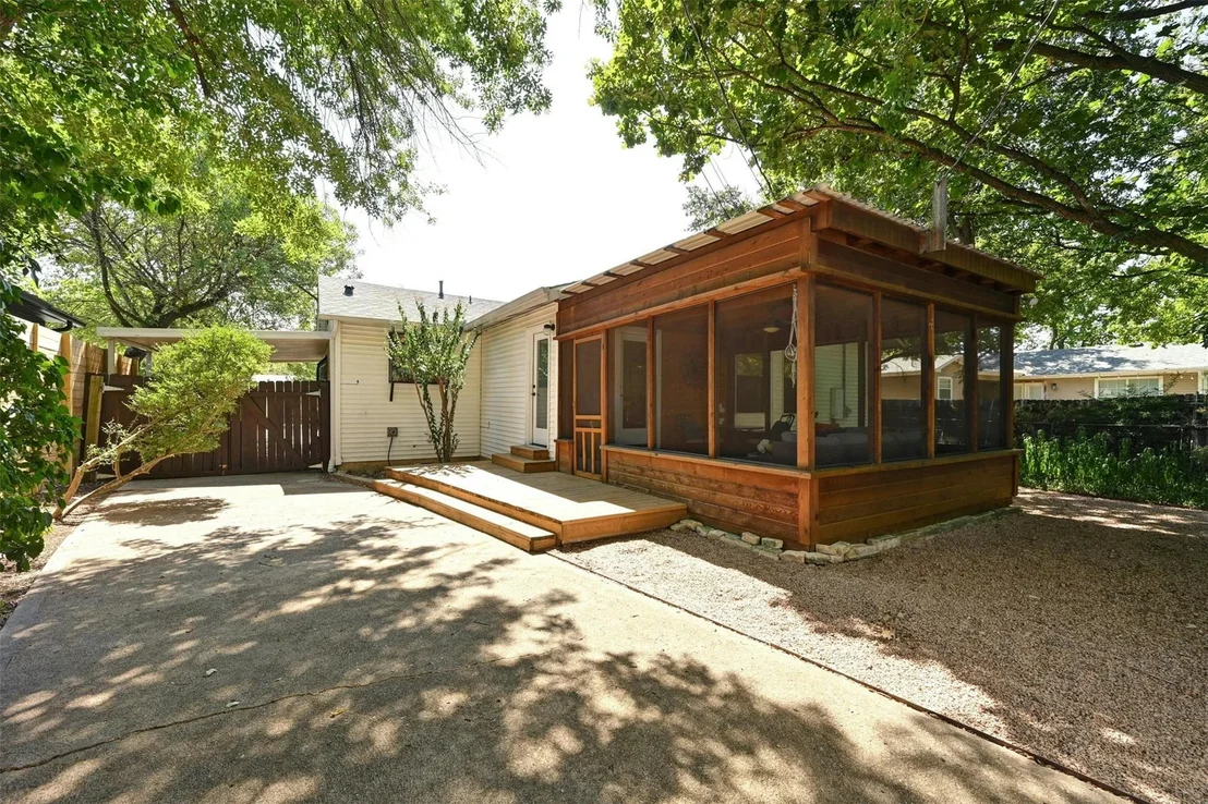 Photo of 5106 Valley Oak DR