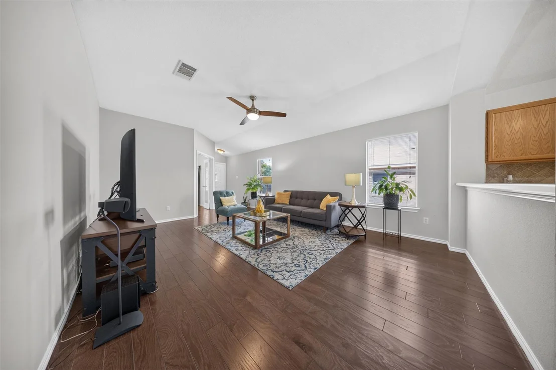 Photo of 112 Northern TRL