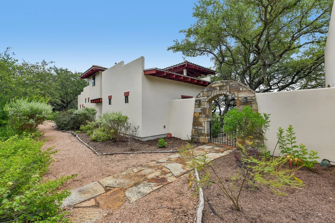 Photo of 25317 Singleton Bend East RD