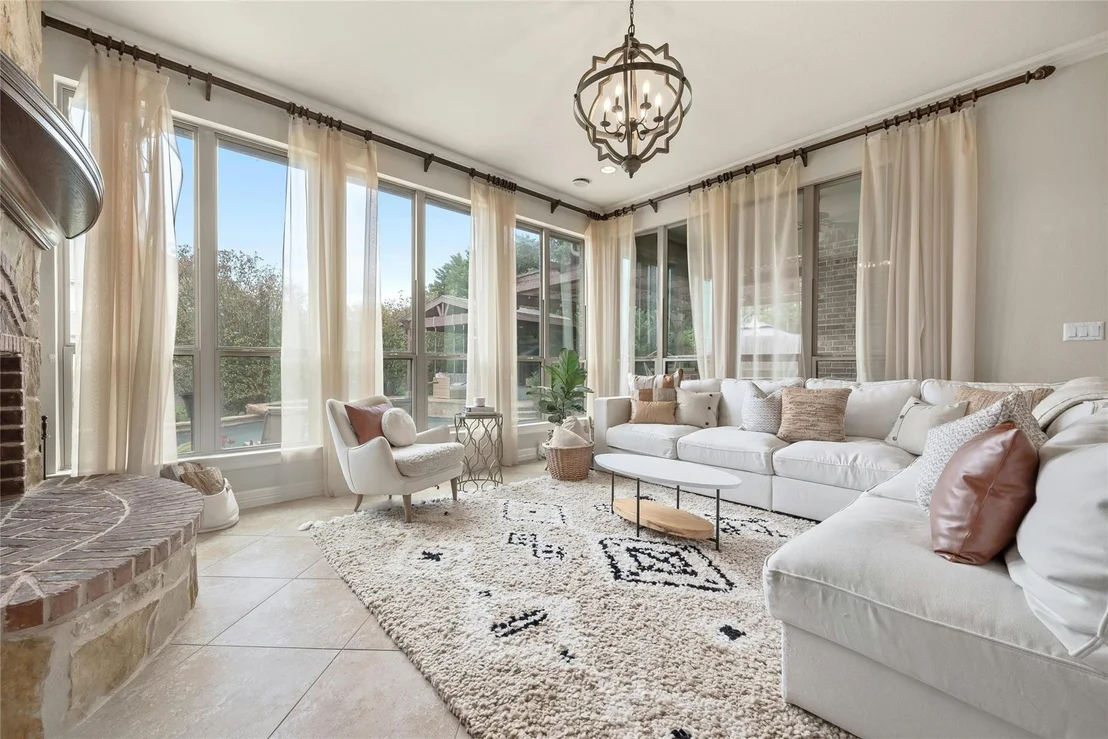 Photo of 331 Aspen DR