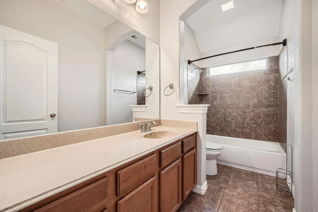 Photo of 1015 Rowland CV