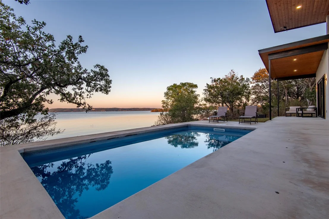 Photo of 247 Peninsula DR