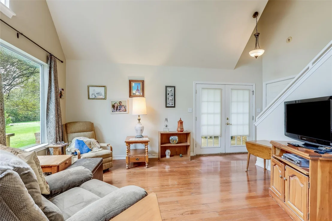 Photo of 9 Inwood CIR