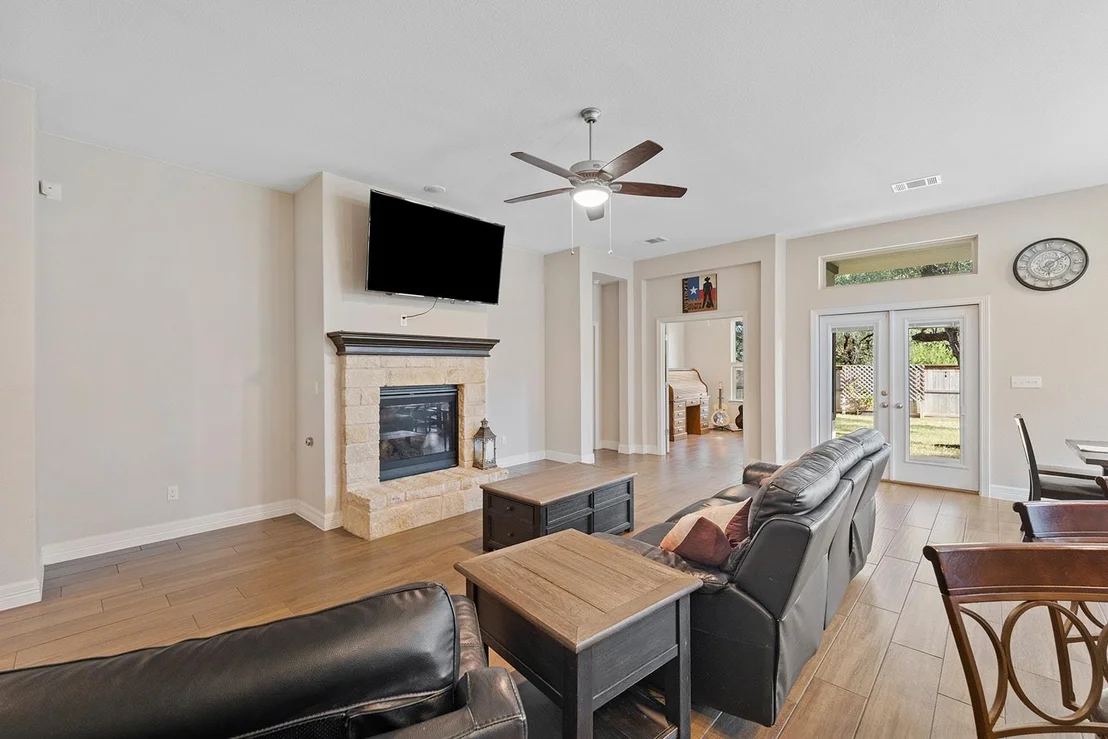Photo of 812 Heartleaf DR