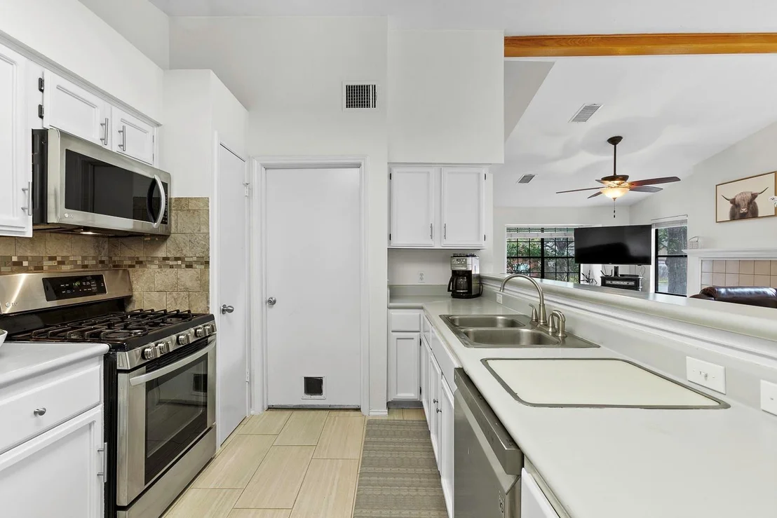 Photo of 10406 Sentenal DR