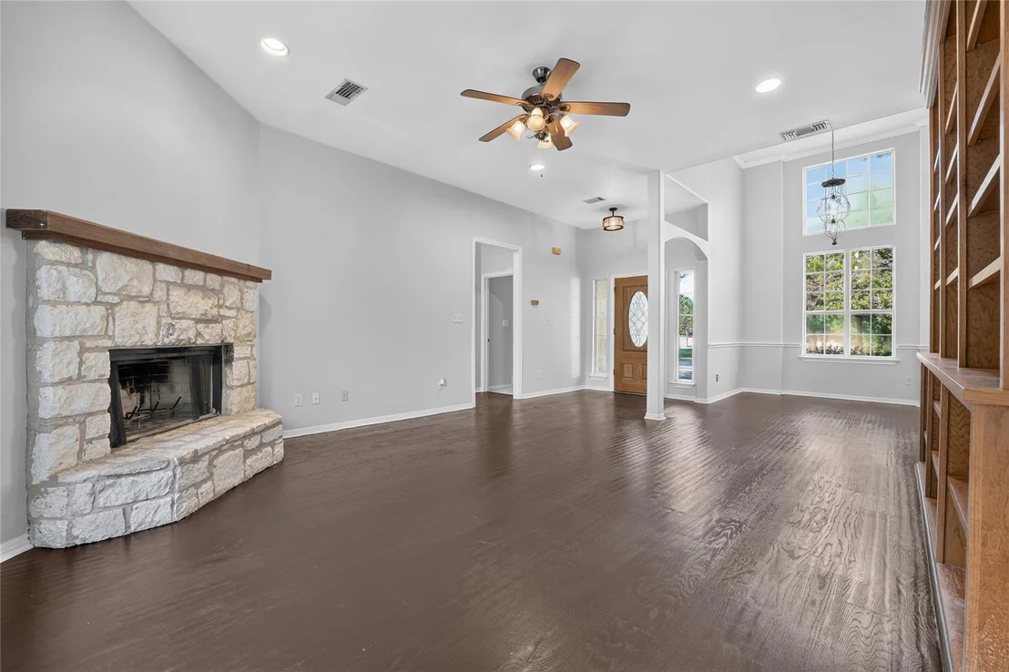 Photo of 4 Cedarwood CIR