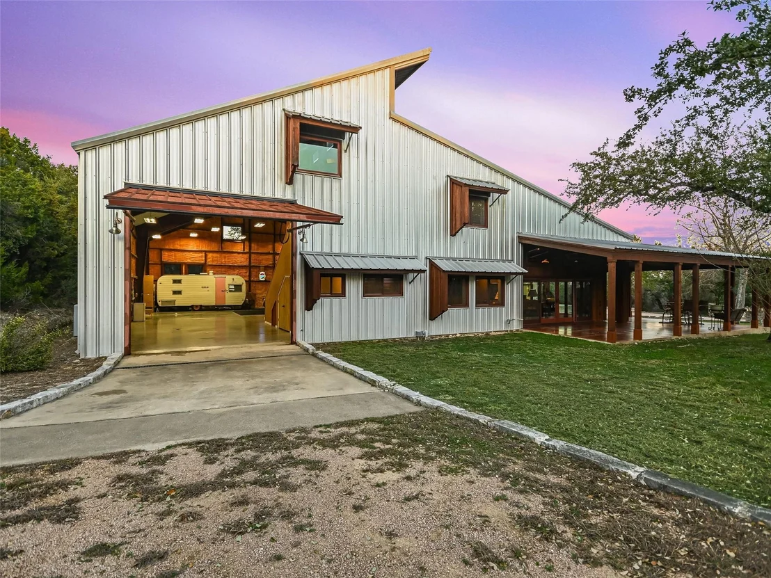 Photo of 10213 Circle DR