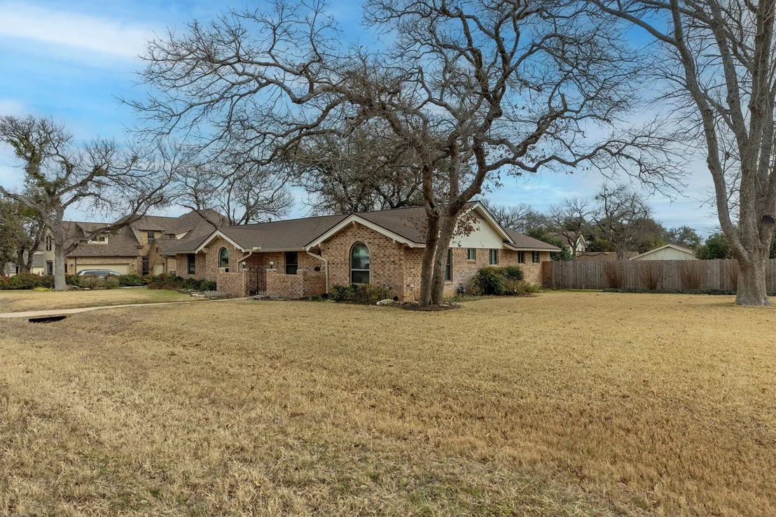 Photo of 3607 Curtis DR