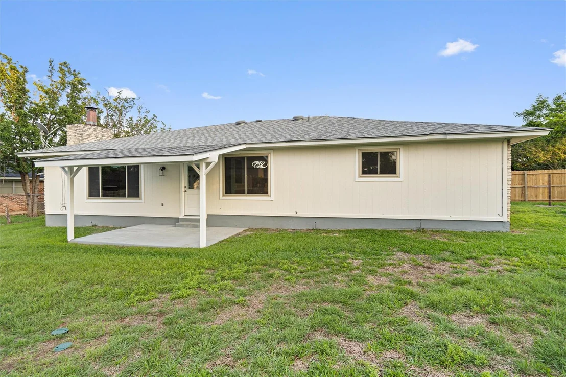 Photo of 110 Live Oak DR