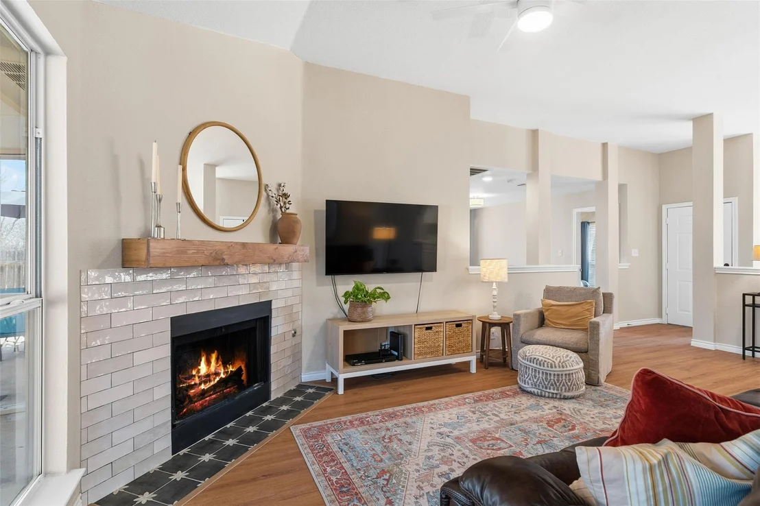 Photo of 115 Finch LN