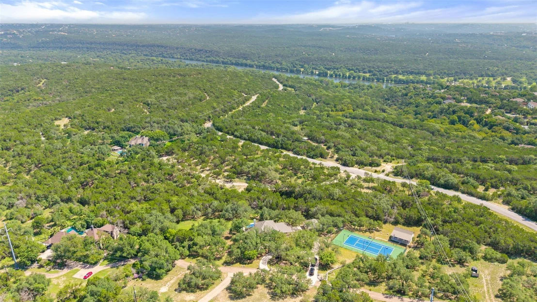 Photo of 604 N River Hills RD