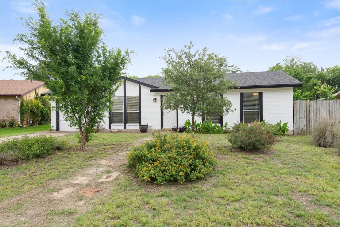 Photo of 1904 Heathwood CIR
