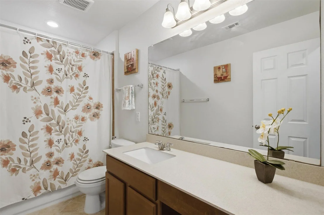 Photo of 626 Landon Samuel LOOP