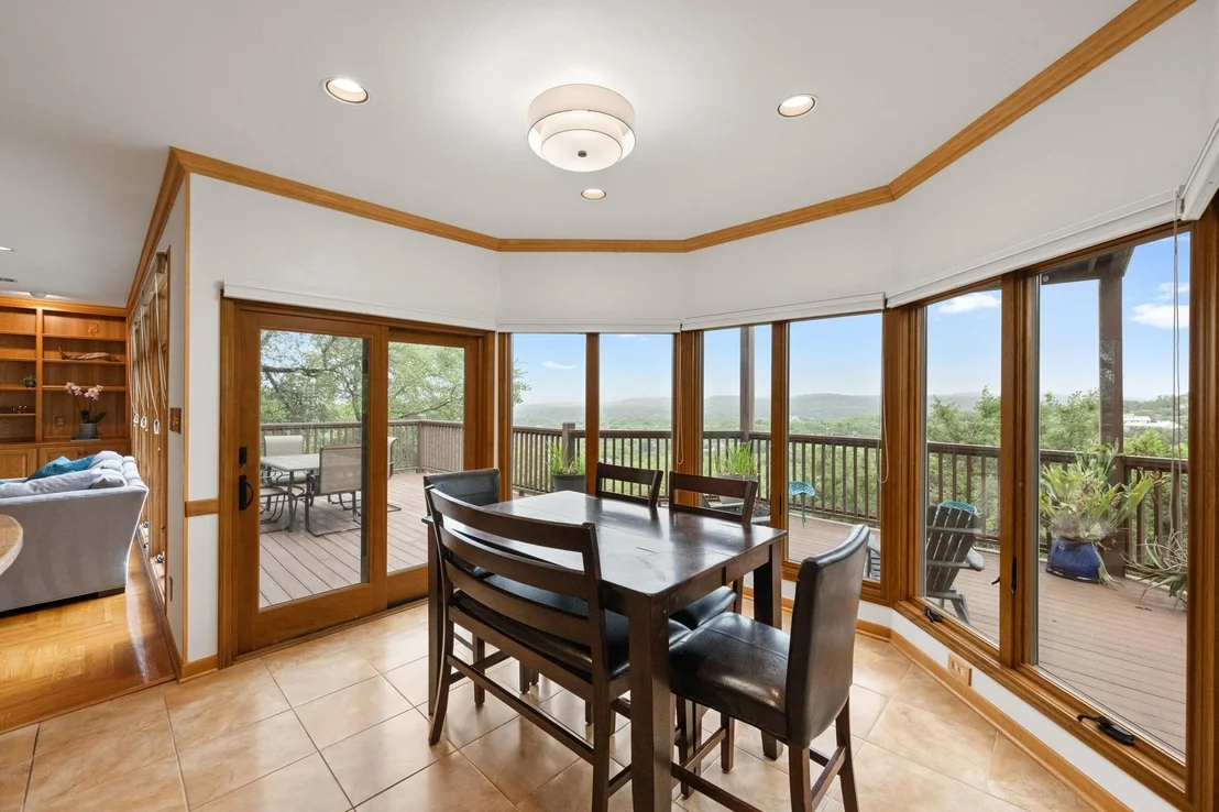 Photo of 5918 Mountain Villa DR