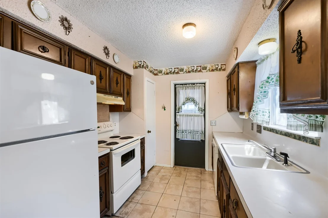 Photo of 7112 Windrift WAY