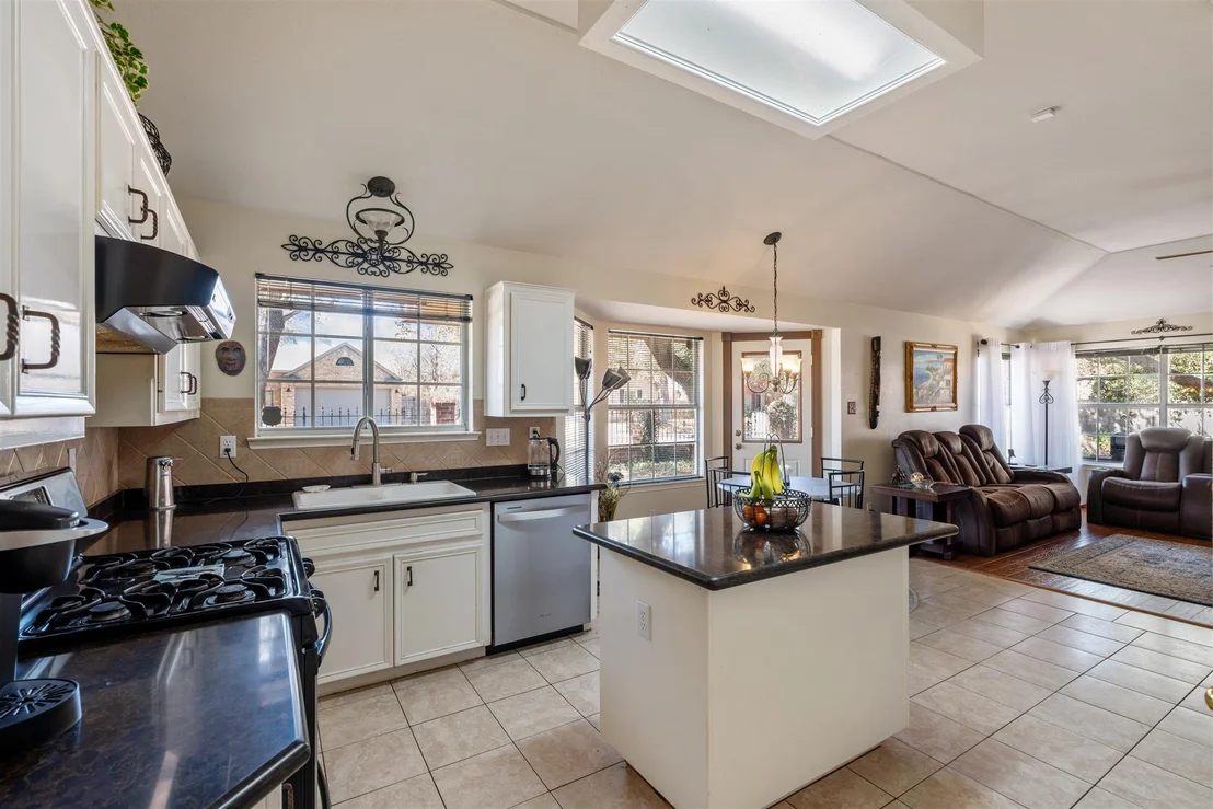 Photo of 1211 Sugarberry DR
