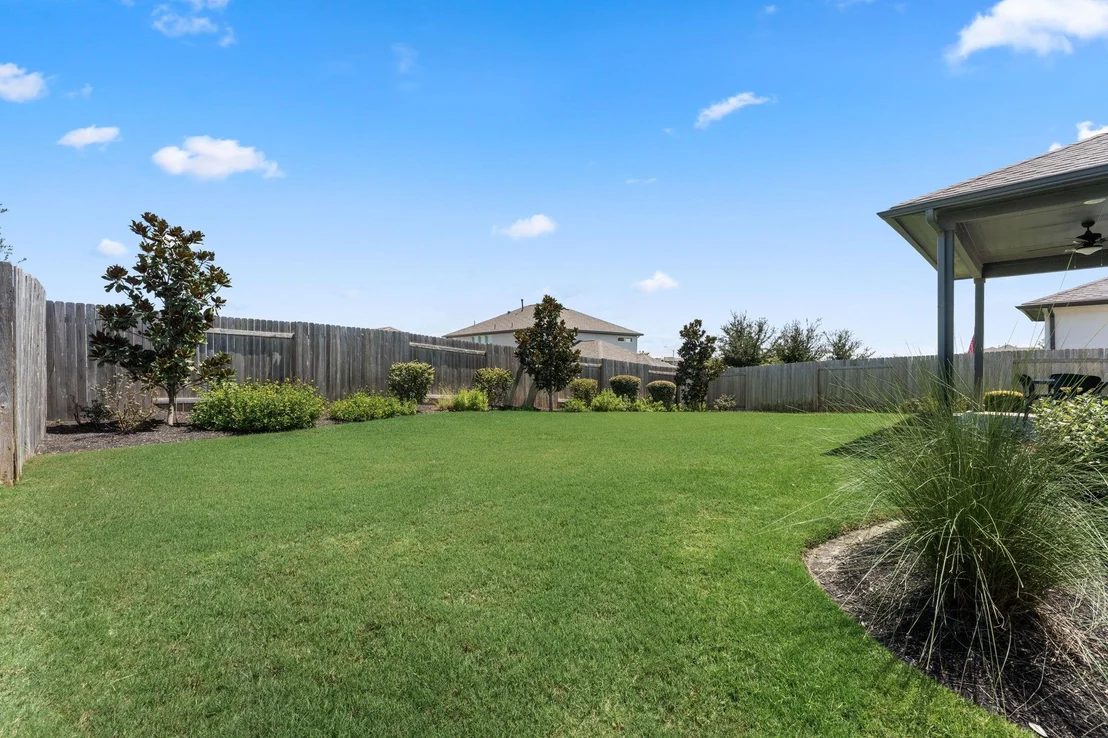 Photo of 6512 Velvet Leaf LN